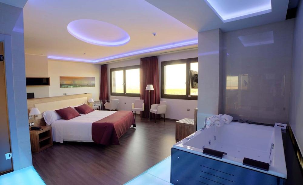 Dna Monse Hotel Spa & Golf Торевиеха Екстериор снимка